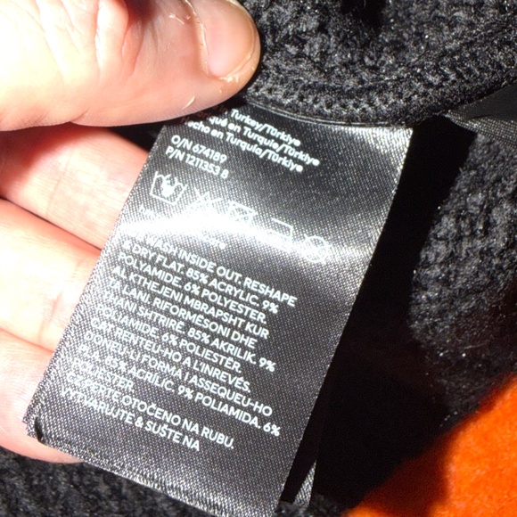 H&M black coated cable-knit chunky sweater made in Europe NWT - Picture 8 of 11